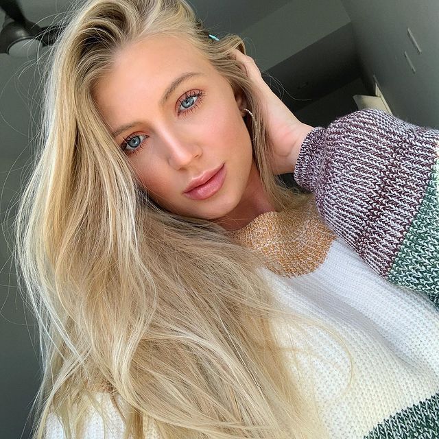 Alexis-Clark-height