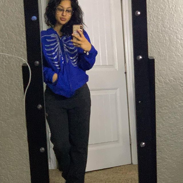 PrettyLuhHazel-trivia
