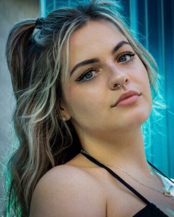 Valerie Lepelch Age, Bio, Wiki, Height, Boyfriend, Net Worth - Pop Creep